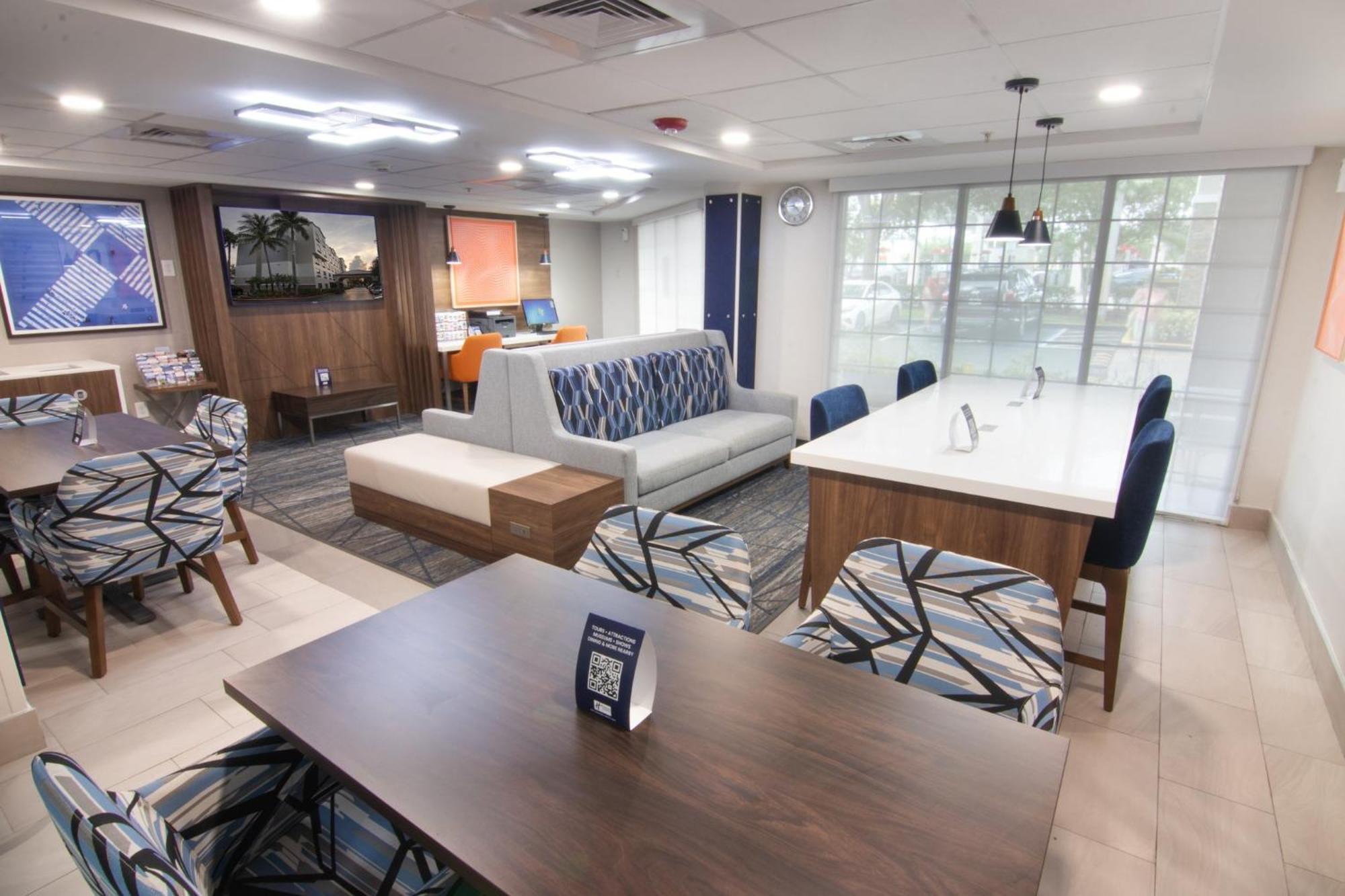 Holiday Inn Express And Suites Fort Lauderdale Airport West By Ihg Дейви Экстерьер фото