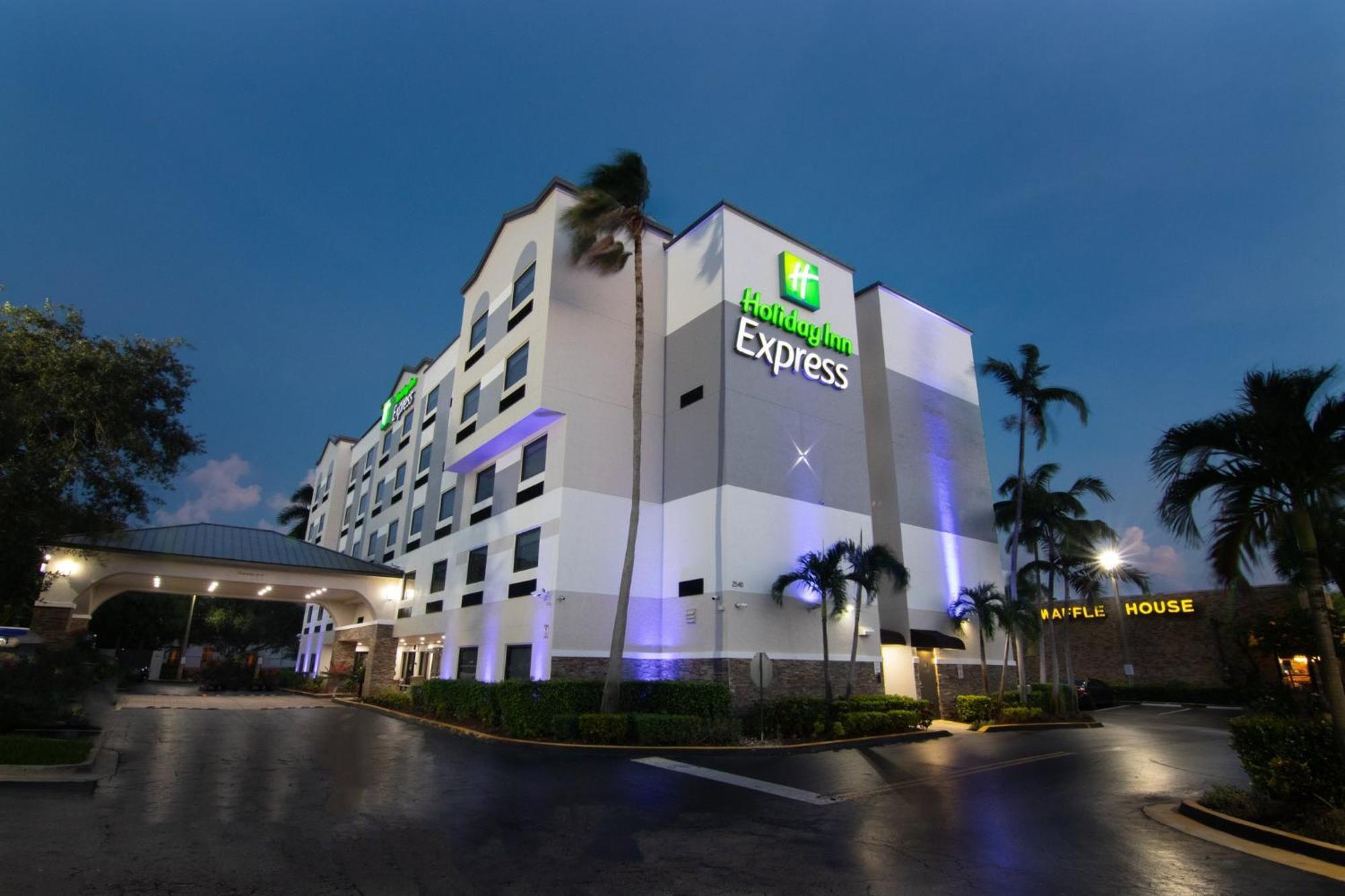 Holiday Inn Express And Suites Fort Lauderdale Airport West By Ihg Дейви Экстерьер фото