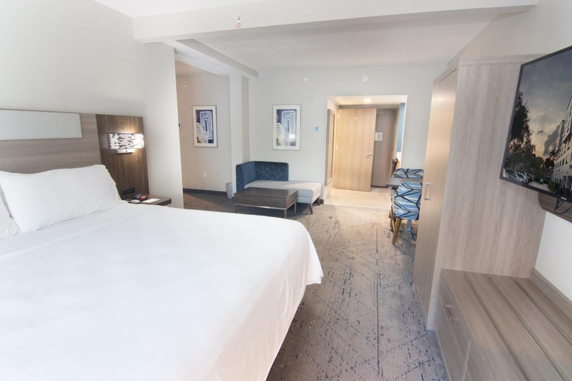 Holiday Inn Express And Suites Fort Lauderdale Airport West By Ihg Дейви Экстерьер фото