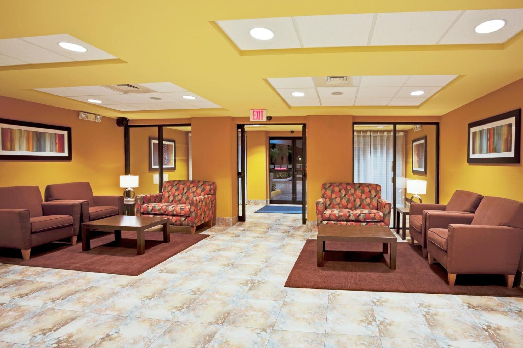 Holiday Inn Express And Suites Fort Lauderdale Airport West By Ihg Дейви Экстерьер фото